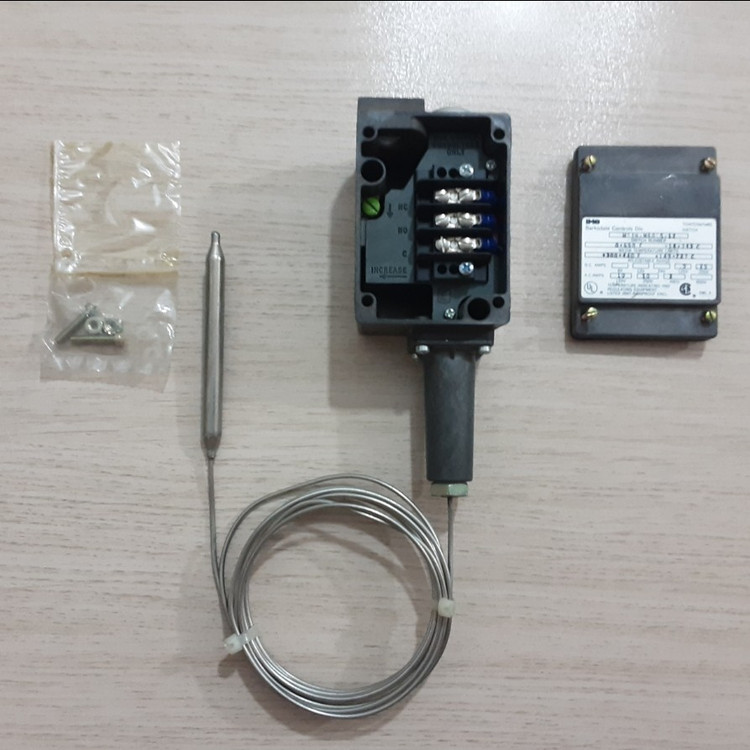 ترمومتر / ترموکوپل / ترموستات دما IMO Barksdale Controls Switch MT1H-M601S-12 - آلمان