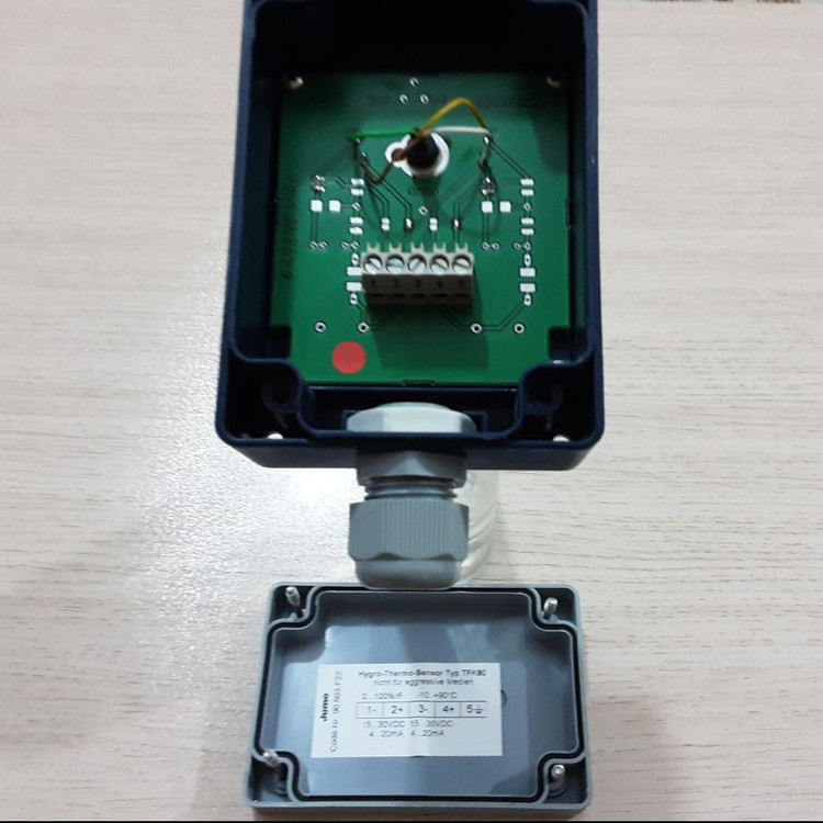 ترانسمیتر-سنسور دما و رطوبت مارک جومو Jumo TFK80 - آلمان