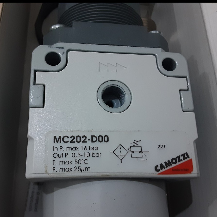 فیلتر رگلاتور هوا کاموزی ایتالیا یک دوم اینچ مدل MC202-D00