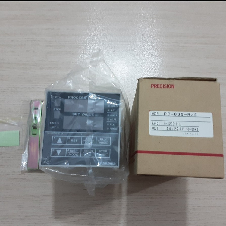 کنترلر دما میکرو کامپیوتری قابل برنامه ریزی - مارک شینکو Shinko PC-825-R-E ژاپن