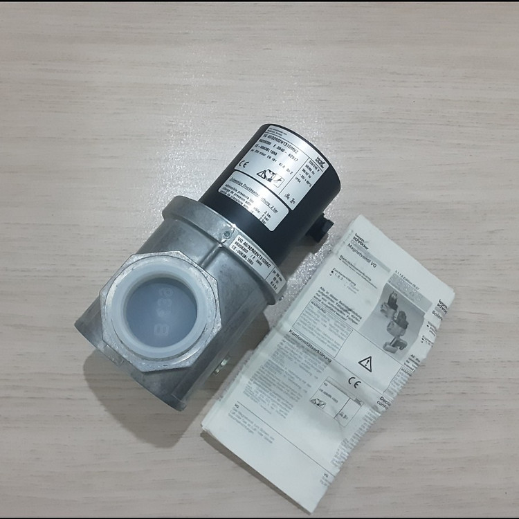 شیر برقی گاز کروم شرودر Kromschroder مدل VG 40-32R02NT31DMVZ