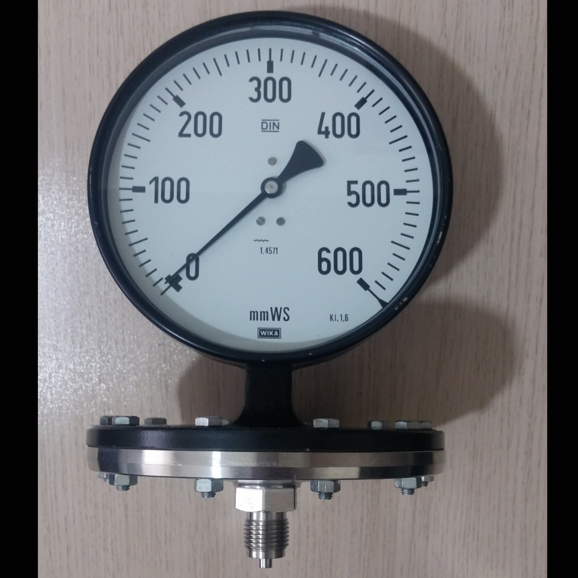 گیج دیافراگمی WIKA با دیافراگم استیل - رنج 0 - 600 mmWS